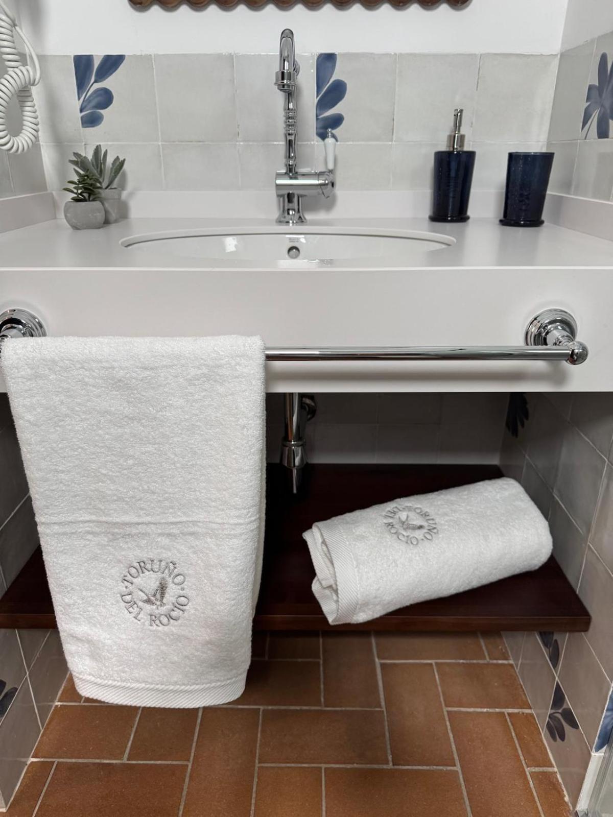 Hotel Toruno DЕль-Росіо Екстер'єр фото
